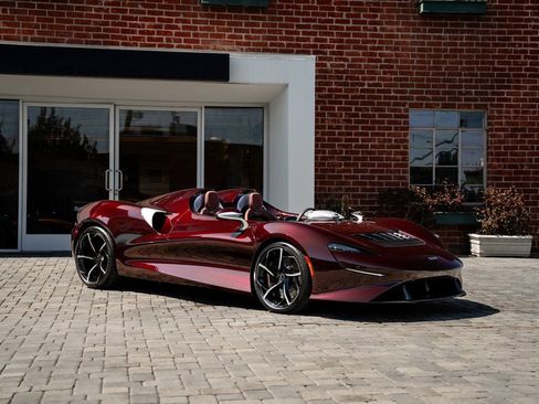 Used 2021 McLaren Elva RWD image 1