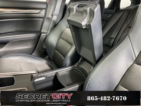 Used 2018 Honda Accord Sport image 23