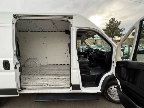 Used 2018 RAM ProMaster 2500 image 25