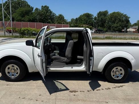 Used 2019 Nissan Frontier S RWD image 14