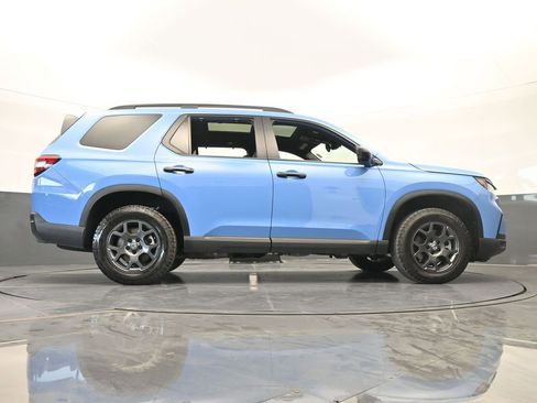 Used 2025 Honda Pilot TrailSport image 68