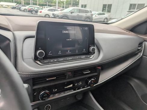 Certified 2023 Nissan Rogue SV w/ SV Premium B Package AWD/4WD image 19