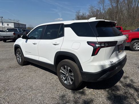 Used 2025 Chevrolet Equinox LT FWD image 6