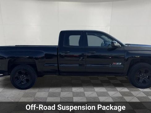 Certified 2018 Chevrolet Silverado 1500 LT w/ Midnight Edition AWD/4WD image 7
