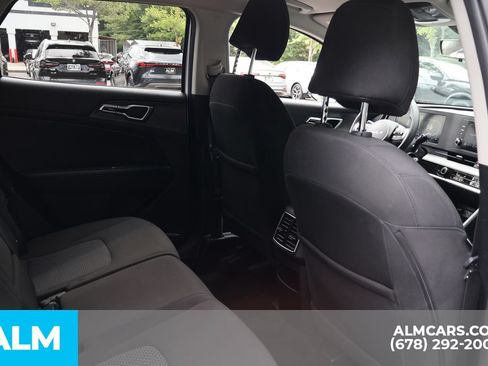 Used 2025 Kia Sportage LX FWD image 23