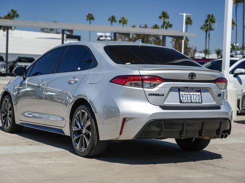 Certified 2025 Toyota Corolla SE w/ SE Premium Package FWD image 8