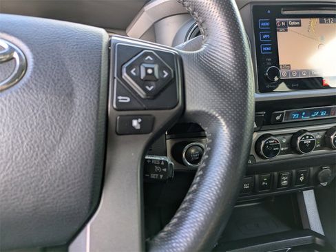 Used 2017 Toyota Tacoma TRD Sport image 23