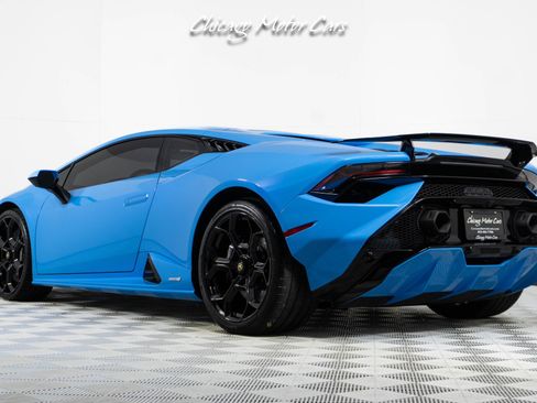 Used 2023 Lamborghini Huracan Tecnica image 17