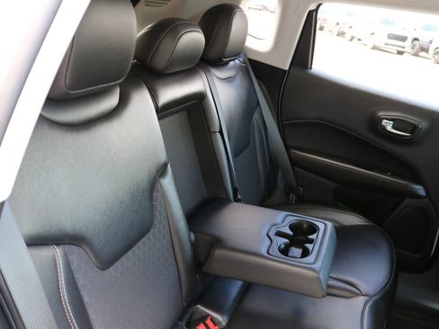Used 2020 Jeep Compass Latitude w/ Popular Equipment Group FWD image 17