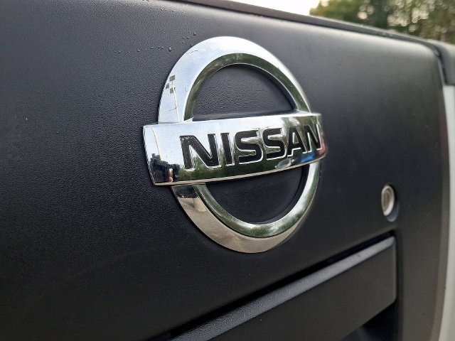 Used 2010 Nissan Frontier SE w/ SE Value Truck Pkg AWD/4WD image 28
