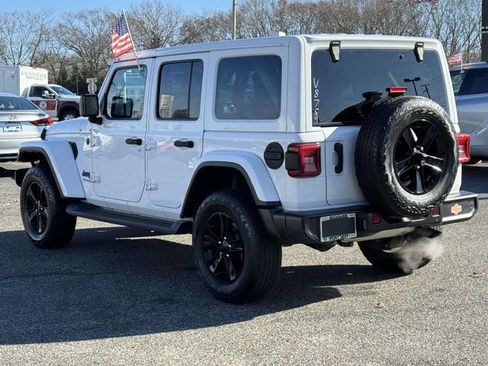 Used 2021 Jeep Wrangler Unlimited Sahara image 8