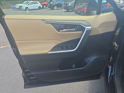 Used 2025 Toyota RAV4 XLE Premium w/ Weather Package FWD image 27