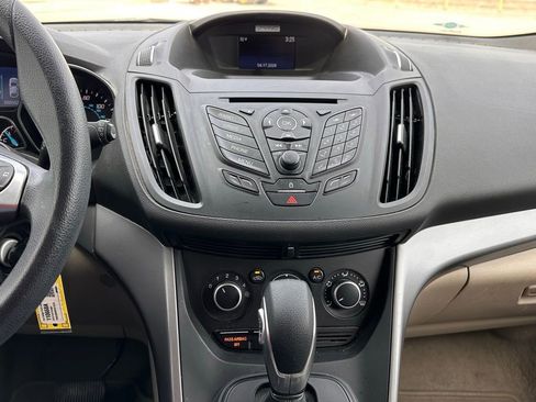 Used 2015 Ford Escape SE image 31