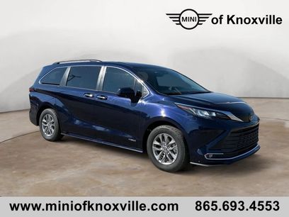 Used 2021 Toyota Sienna XLE