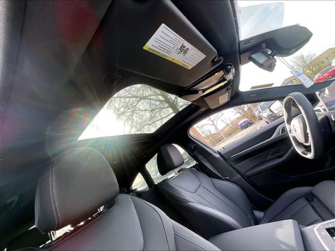 Used 2025 BMW i4 eDrive40 w/ Premium Package image 24