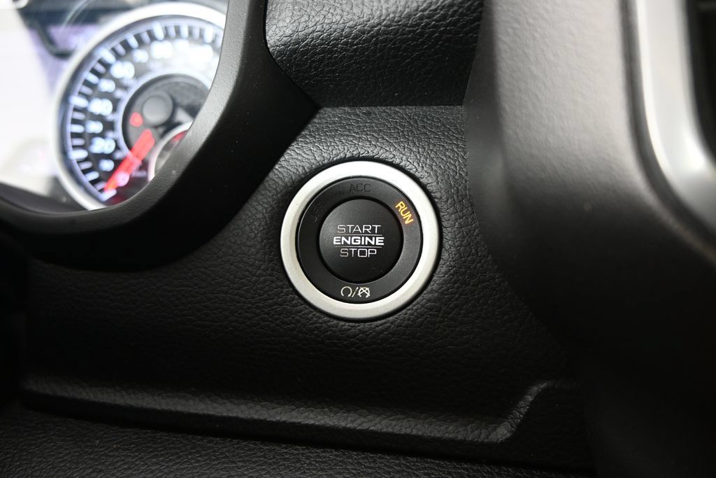 Used 2019 RAM 1500 Big Horn AWD/4WD image 34