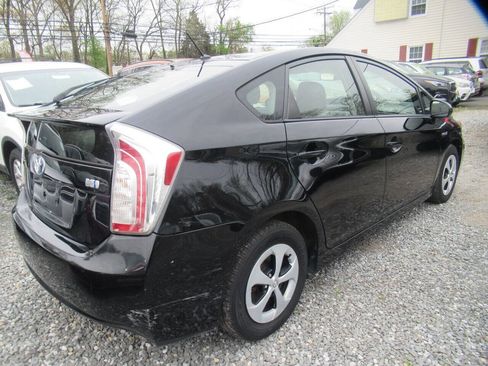 Used 2014 Toyota Prius Two image 6