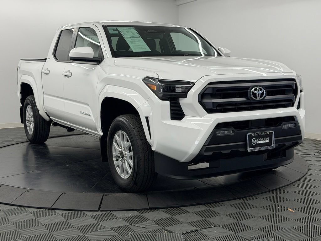 Used 2026 Toyota Tacoma SR5 AWD/4WD image 10
