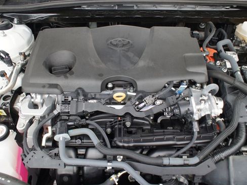 Used 2025 Toyota Camry SE FWD image 27