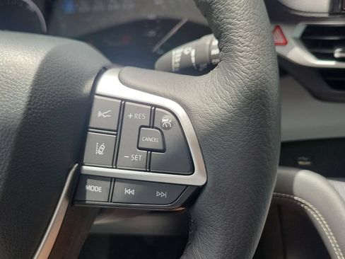 Certified 2026 Toyota Sienna XLE FWD image 22