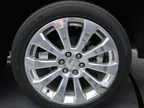 Used 2020 Chevrolet Silverado 1500 High Country w/ Technology Package image 10