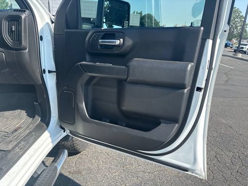 Used 2022 GMC Sierra 2500 Pro w/ Convenience Package AWD/4WD image 16