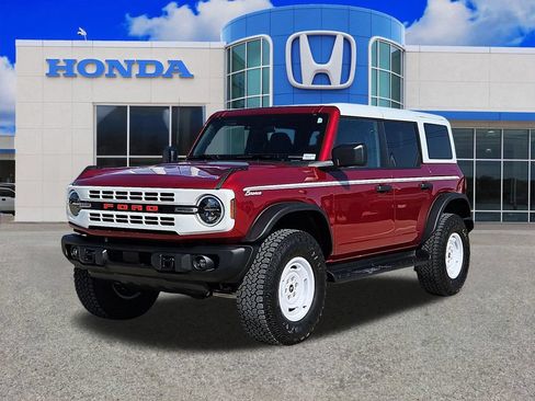 Used 2025 Ford Bronco Heritage Edition AWD/4WD image 7