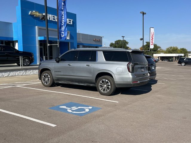 Certified 2025 Chevrolet Suburban LT w/ Comfort Package AWD/4WD image 3