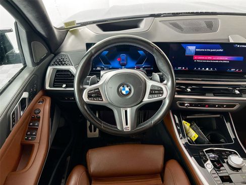 Used 2024 BMW X5 M60i AWD/4WD image 23