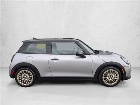 Certified 2025 MINI Cooper 2-Door Hardtop FWD image 4