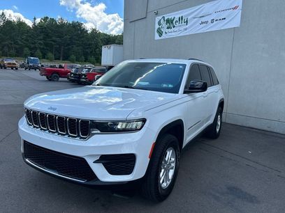 Used 2023 Jeep Grand Cherokee Laredo
