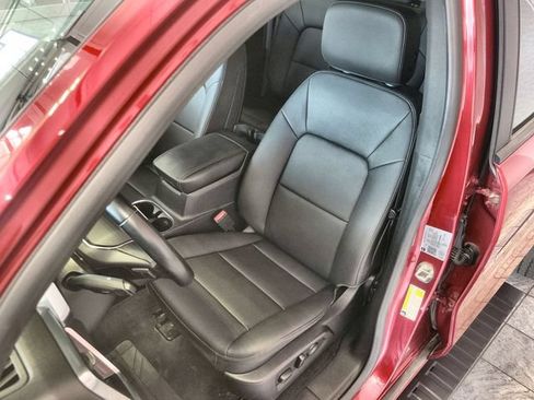 Used 2023 GMC Canyon Elevation w/ Elevation Premium Package AWD/4WD image 11