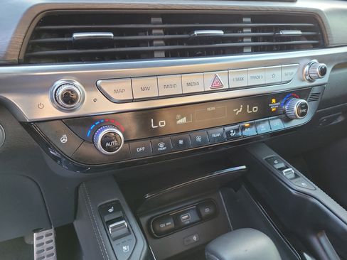 Certified 2021 Kia Telluride SX w/ SX Prestige Package AWD/4WD image 23