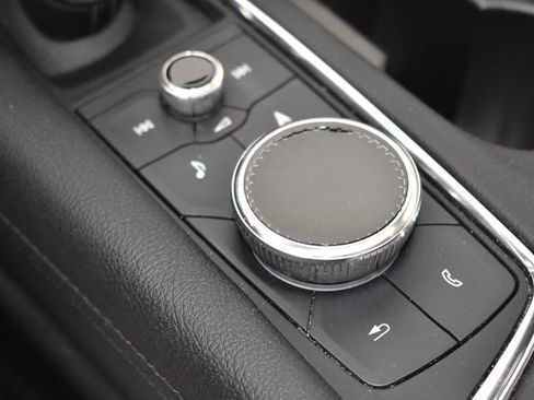 Used 2023 Cadillac XT5 Sportv w/ Technology Package image 33