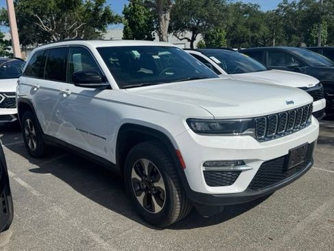 Used 2024 Jeep Grand Cherokee Limited 4xe AWD/4WD image 10