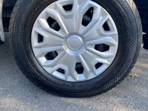 Used 2023 Ford Transit 350 XLT image 34