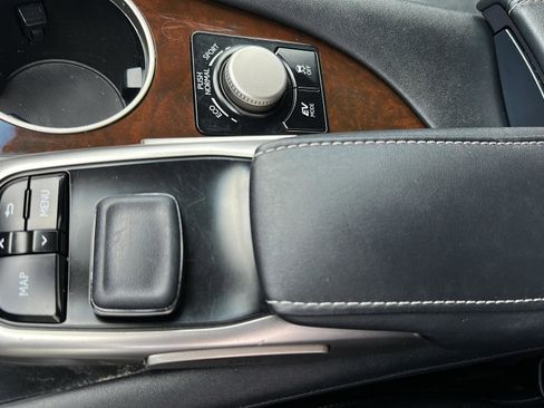 Used 2019 Lexus RX 450h AWD w/ Navigation Package image 22