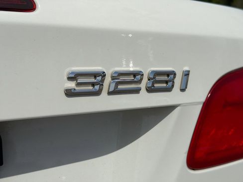 Used 2013 BMW 328i Convertible RWD image 11