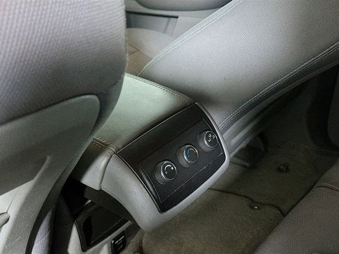 Used 2015 Chevrolet Traverse LS image 25