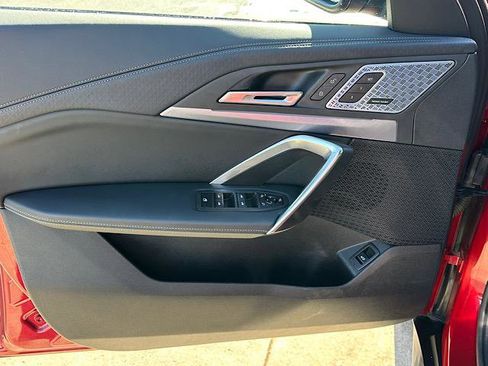 Certified 2025 BMW X2 xDrive28i w/ Premium Package image 15