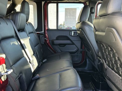 Used 2021 Jeep Wrangler Unlimited Rubicon image 16
