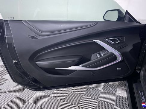 Used 2021 Chevrolet Camaro SS RWD image 11