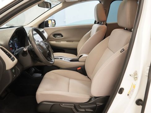 Used 2017 Honda HR-V EX image 6