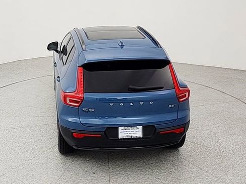 Certified 2023 Volvo XC40 B5 Plus AWD/4WD image 36