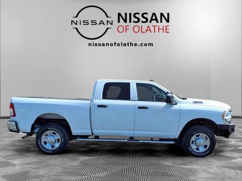 Used 2024 RAM 2500 Tradesman w/ Chrome Appearance Group AWD/4WD image 28