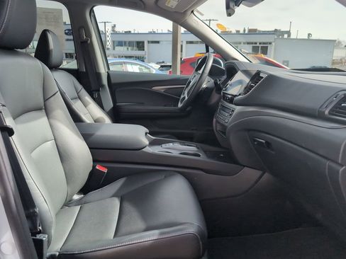 Used 2025 Honda Ridgeline RTL image 17