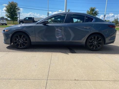 Used 2024 MAZDA MAZDA3 s image 8