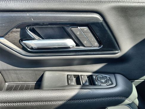 New 2026 GMC Yukon Denali w/ Sun & Power Step Package image 22