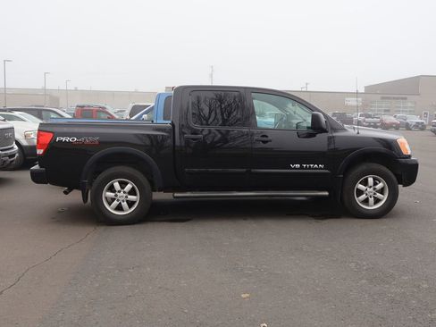 Used 2011 Nissan Titan S image 7