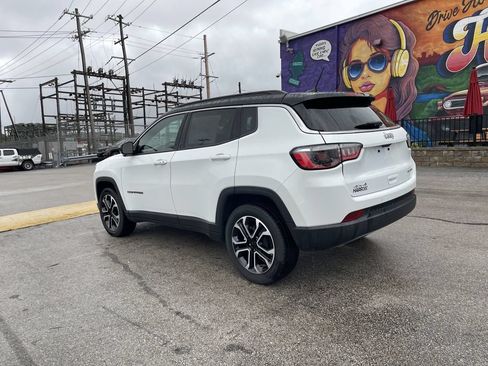Used 2024 Jeep Compass Limited AWD/4WD image 3